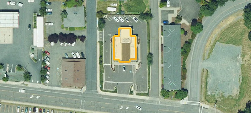 595 Main St