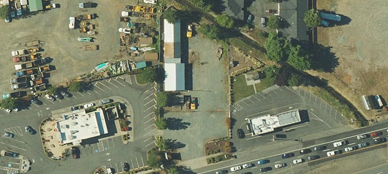 568 Redwood Hwy