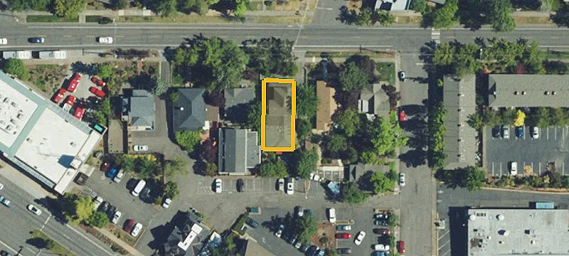 586 Main St