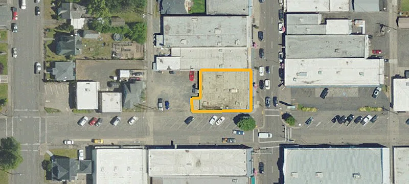 590 Main St
