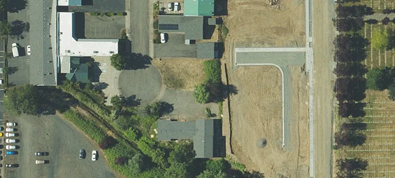 1698 Lynda Ln