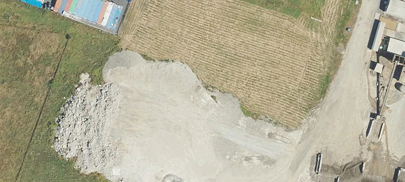 13042 Hwy 211