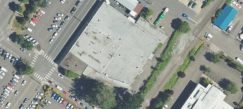 1516 Main St