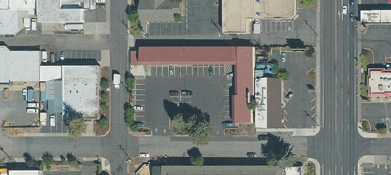 216 Irving Ave