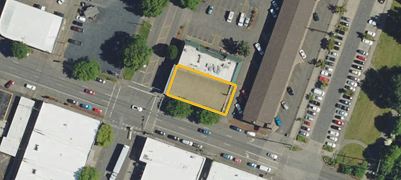 305 2nd St