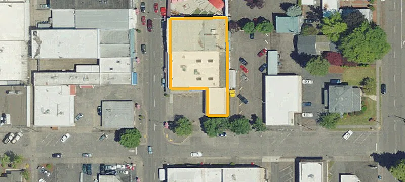 865 Main St