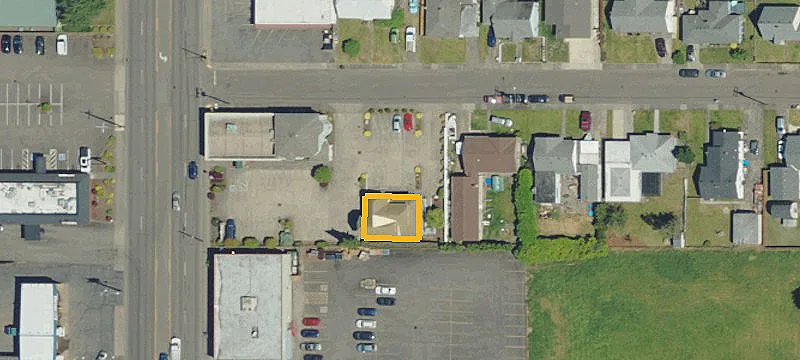 1711 Main St