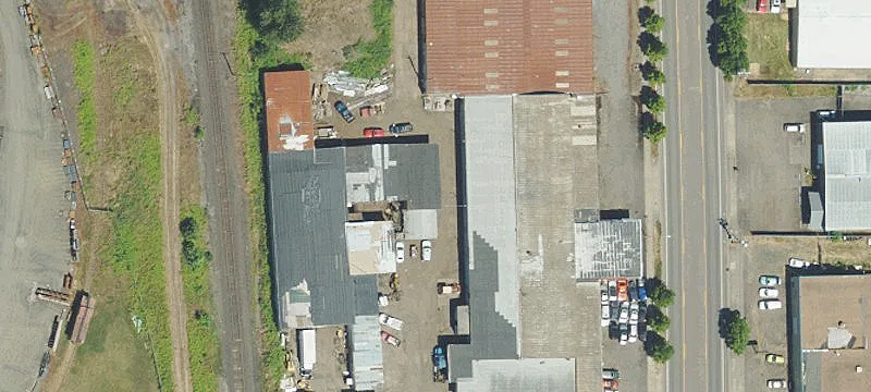 900 Main St