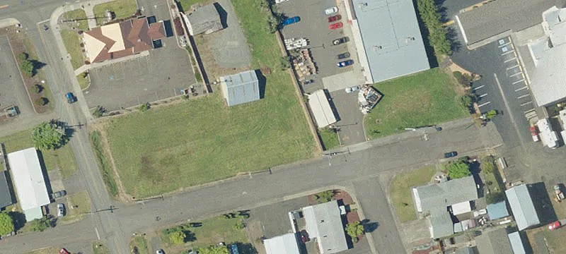 629 Everett Ave