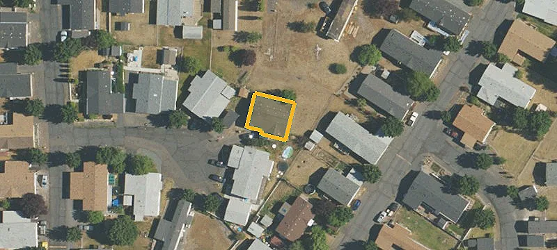 4751 Bellm Dr Spc, Unit 106