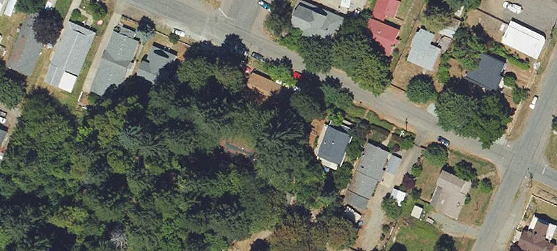 466 Willis Ave