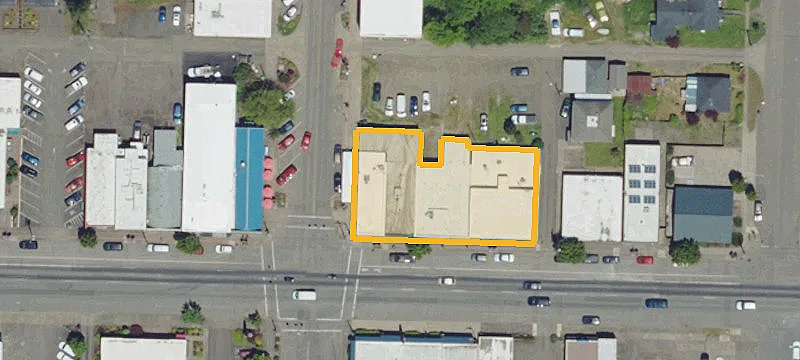 1305 Main St