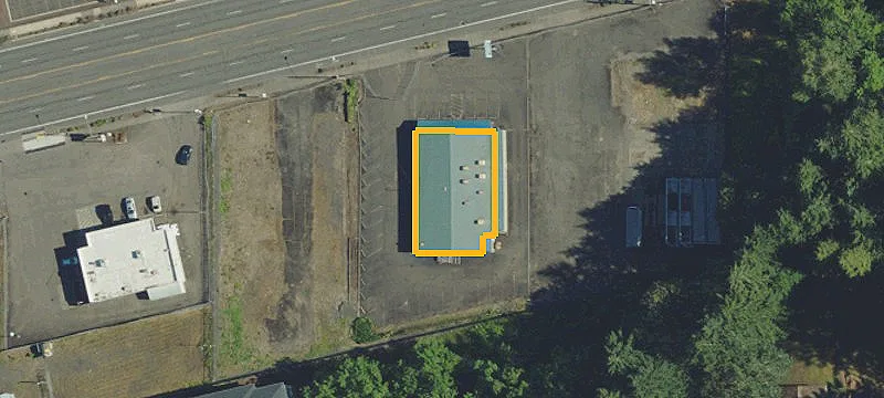 2425 Main St