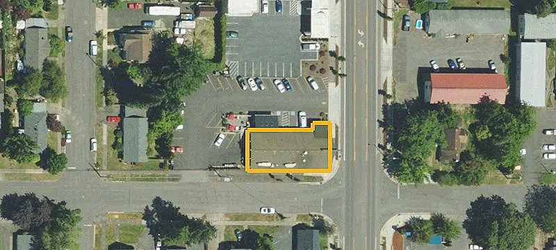 220 Pacific N Ave