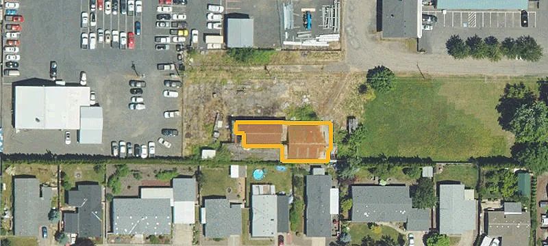 900 Hwy 99w