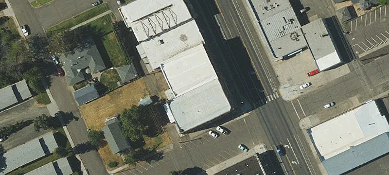 916 Main St