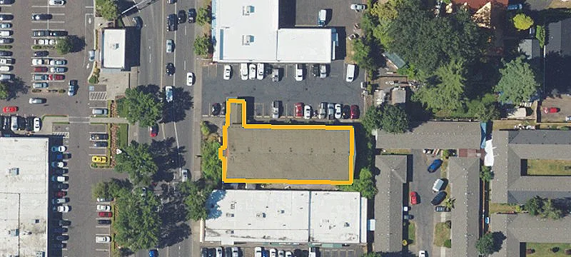 452 10th Ave