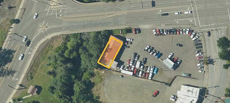 855 Diamond Lk Blvd