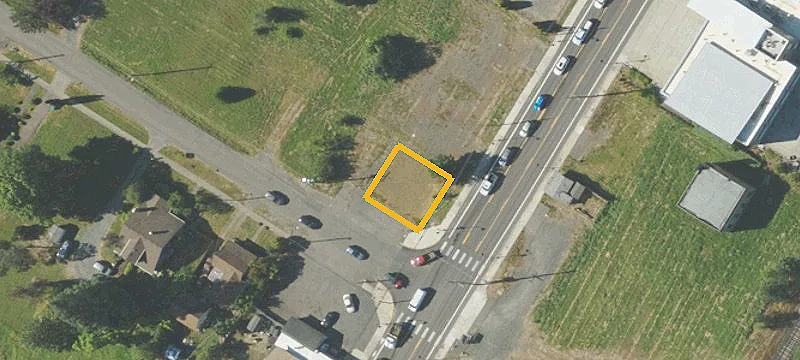 892 Hwy 99w