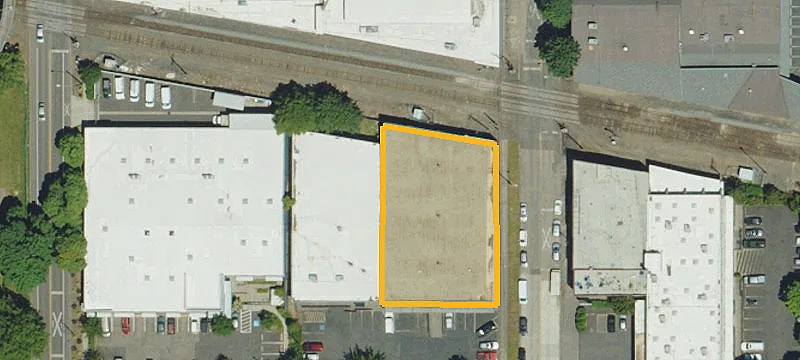 411 4th Ave