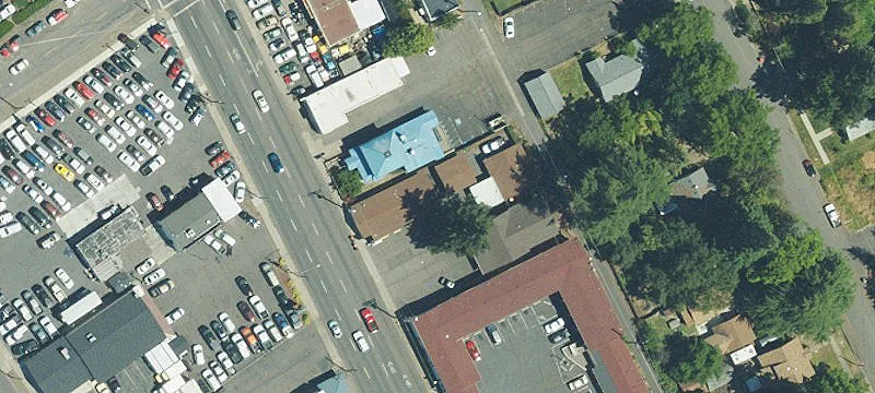 519 Riverside Ave