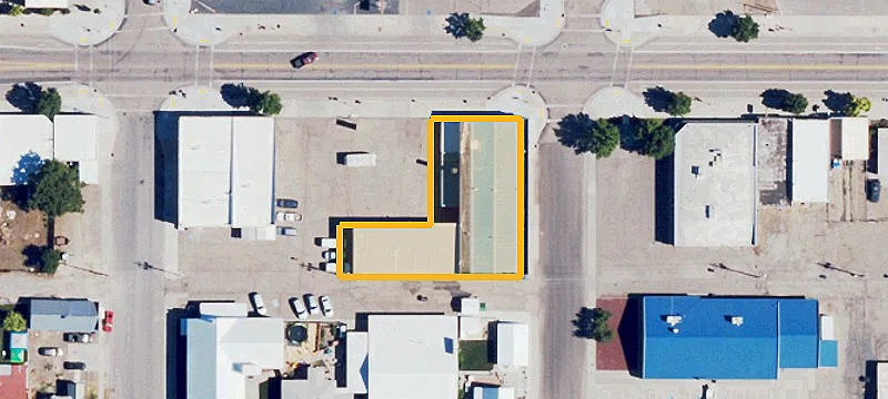 401 Main St
