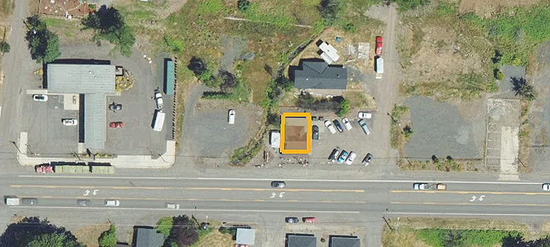 647 Santiam Blvd