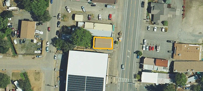 140 Redwood Hwy