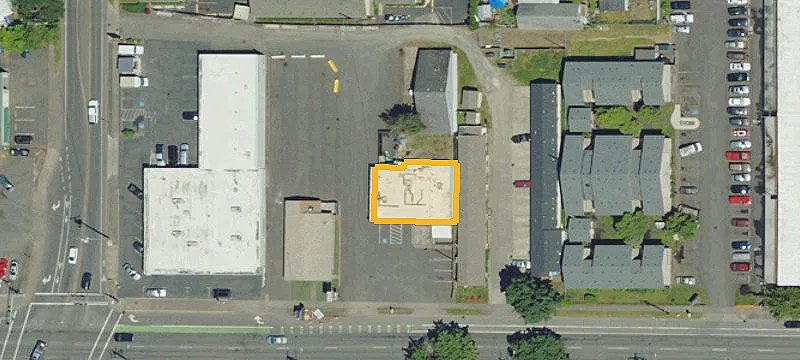 1444 Main St