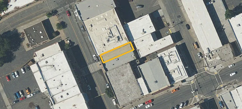 132 Main St