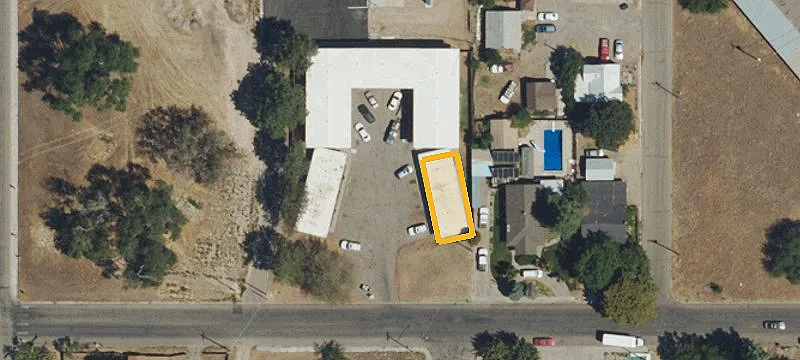 303 8Th Ave