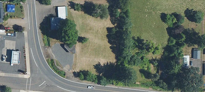600 6th Ave