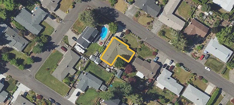 1176 Queens Ln