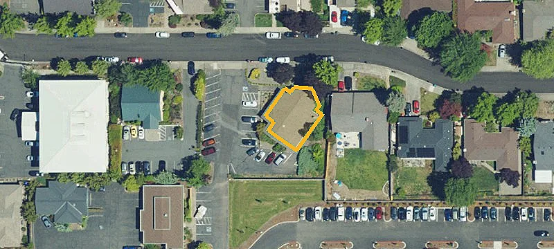 2954 Siskiyou Blvd