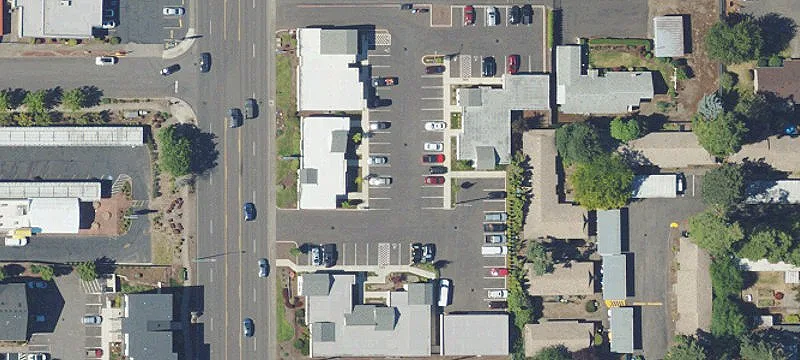 3700 Riv N Rd