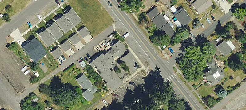 301 Main St