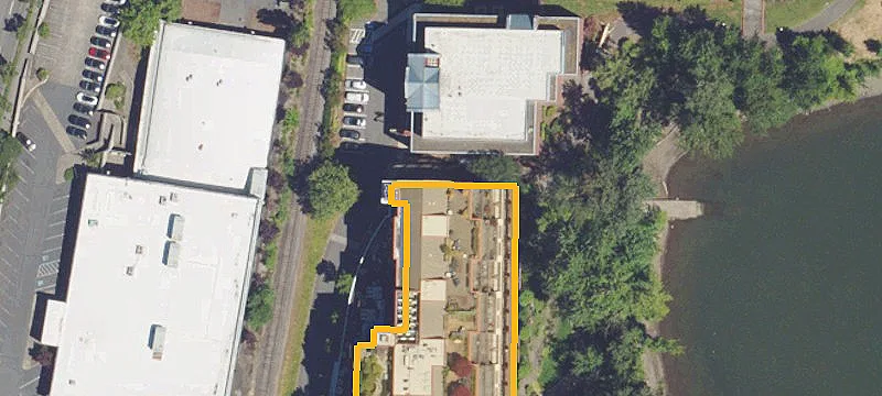 455 Hamilton Ct