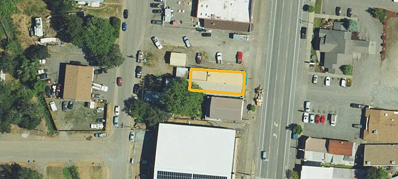 136 Redwood Hwy