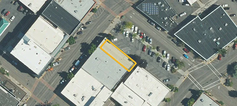 830 Main St