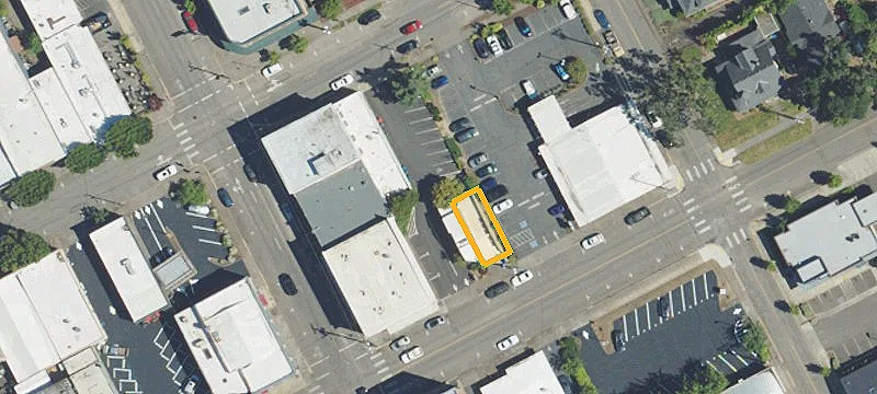 307 Main St