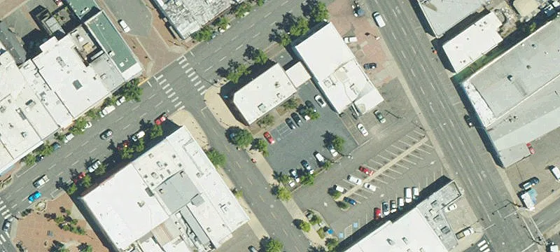300 Main St
