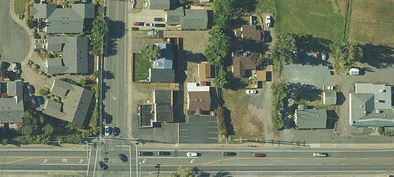 1980 Redwood Ave
