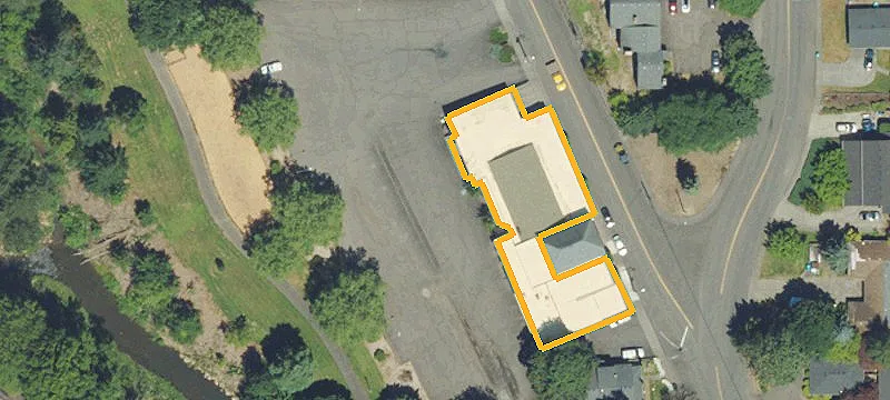 257 Roberts Ave