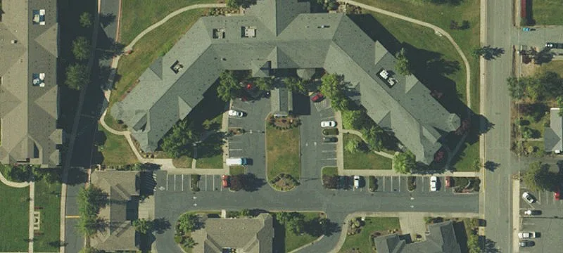 1420 Redwood Cir