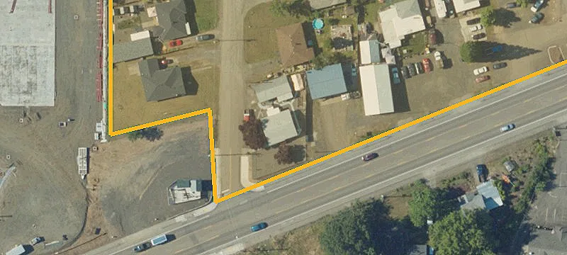 613 Douglas Blvd