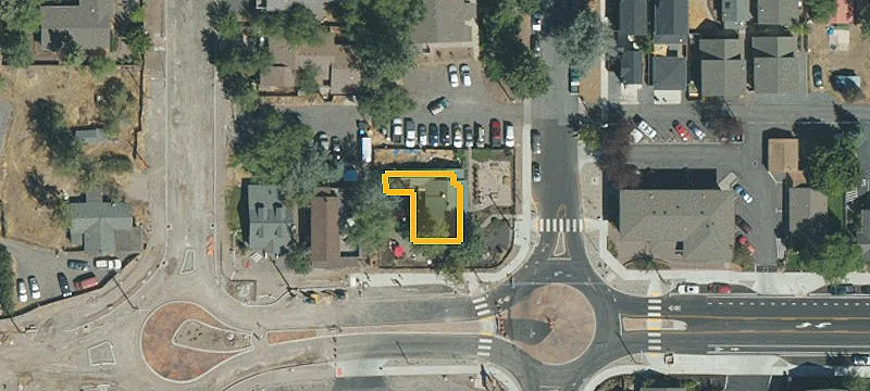 1110 Newport Ave