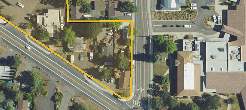 2475 Siskiyou Blvd