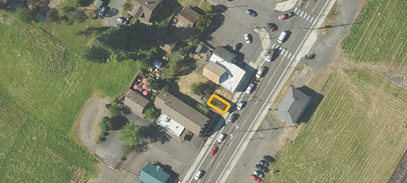 942 Hwy 99w