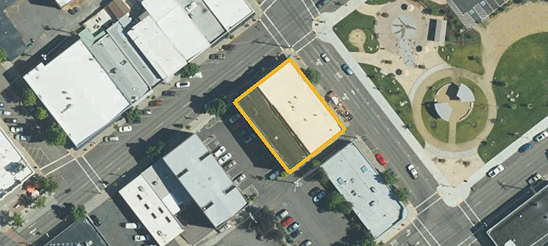 1028 Main St
