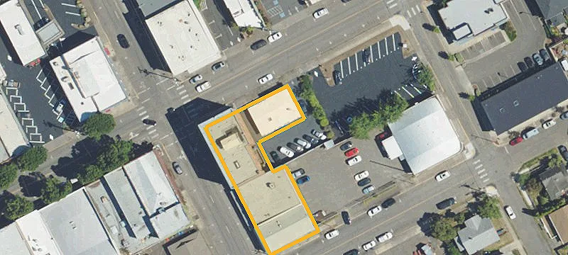 306 Main St